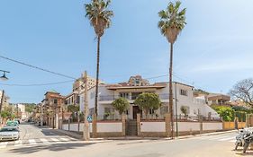 Ayz Silvela - Auto Check-In Property